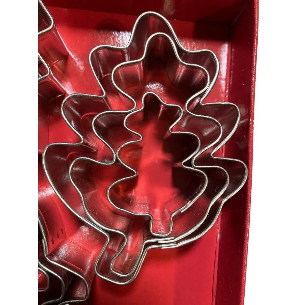 Wilton Leaves and Acorns 9-Piece Metal Cookie Cutter Set